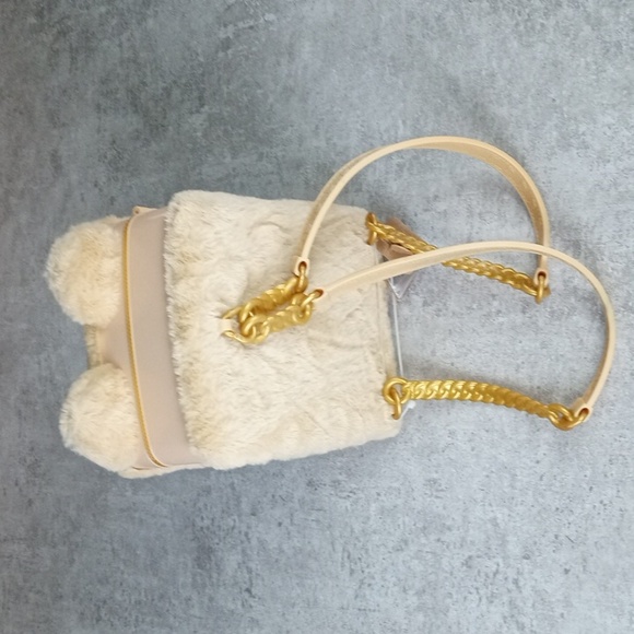 🛝  Na! Na! Na! Surprise Teddy Bear Backpack - Picture 3 of 5